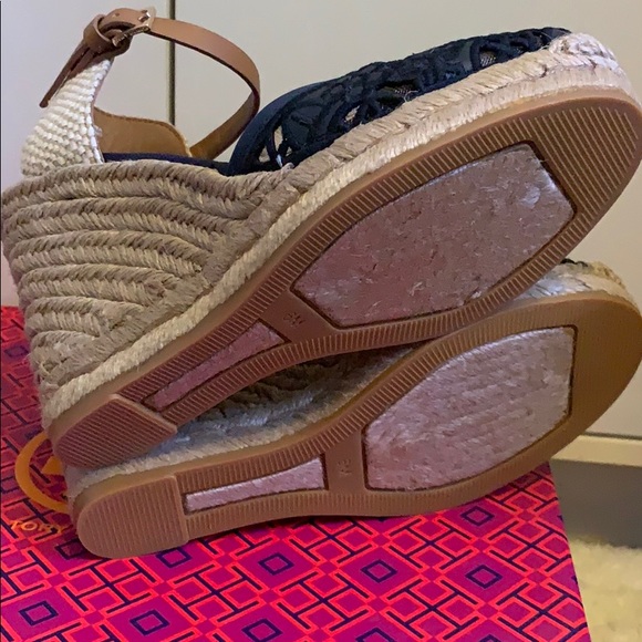 NWB Tory Burch Lucia Lace Navy Wedge Espadrille - Picture 4 of 5